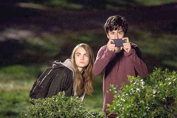 Carla Delevigne and Nat Wolff in “Paper Towns” 