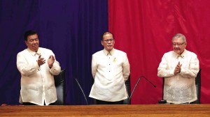 JOINT SESSION President Aquino joins Senate President Franklin Drilon and Speaker Feliciano Belmonte Jr. in the House of Representatives before delivering his fifth State of the Nation Address. Malacañang Photo