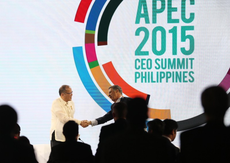 November 16, 2015 APEC CEO SUMMIT- President Benigno Aquino at the CEO summit at the Makati Shangri-La Hotel in Makati with CNN's Andrew Stevens. INQUIRER/ MARIANNE BERMUDEZ
